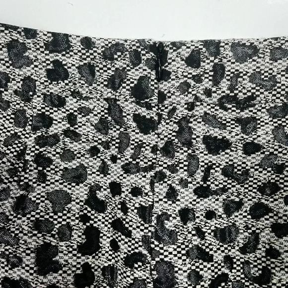 Etcetera Pencil Skirt Black Gray Animal Print NWT Women’s Size 6 Front Slit - Picture 11 of 11